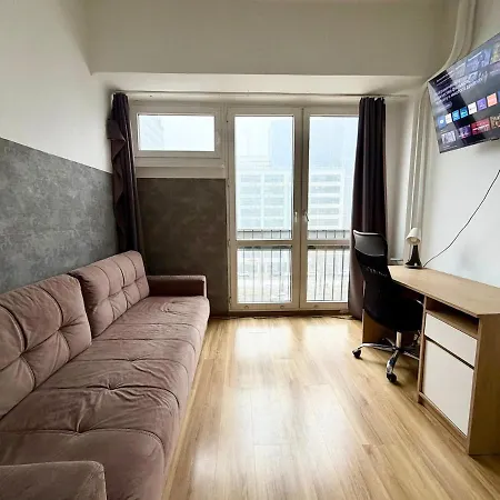 Flat Next To Rondo Onz