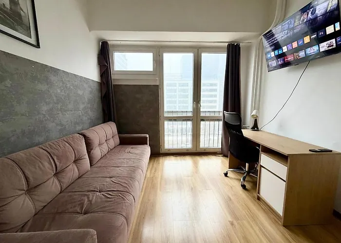 Flat Next To Rondo Onz