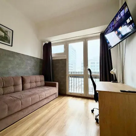 Apartment Flat Next To Rondo Onz *